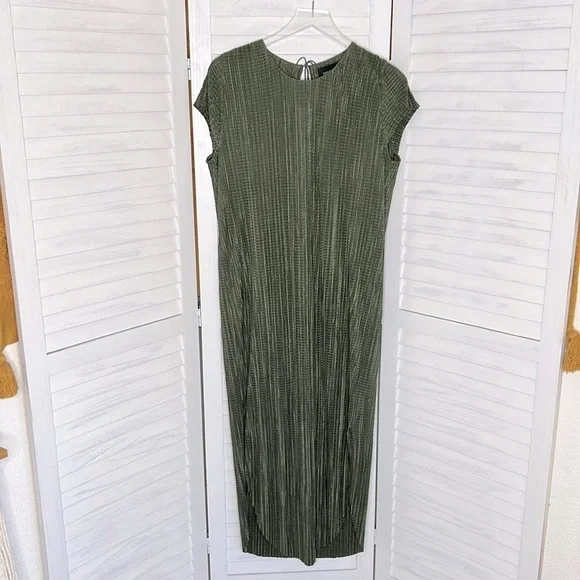 Anthropologie l Sabina Musayev Green Open Back Side Slit Textured Midi Dress